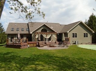 S5726 Devils Crown Dr, Baraboo, WI 53913