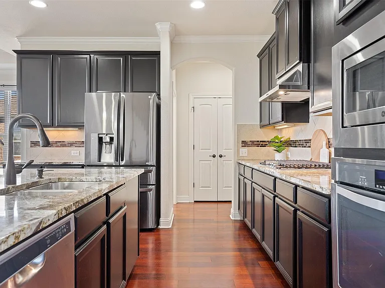 8417 Evelina Trl — Photo 19