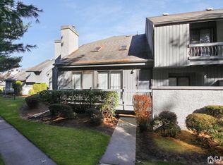 56 Linda Ln, Edison, NJ 08820