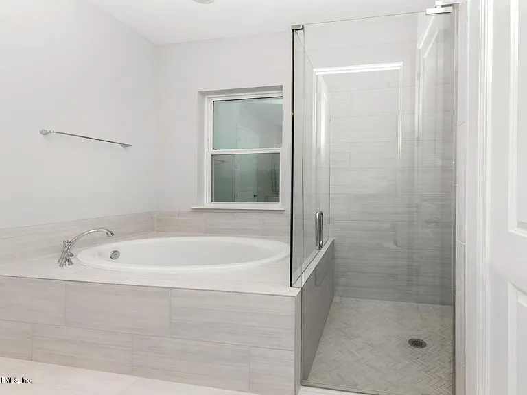 28 Stansbury Ln — Photo 24