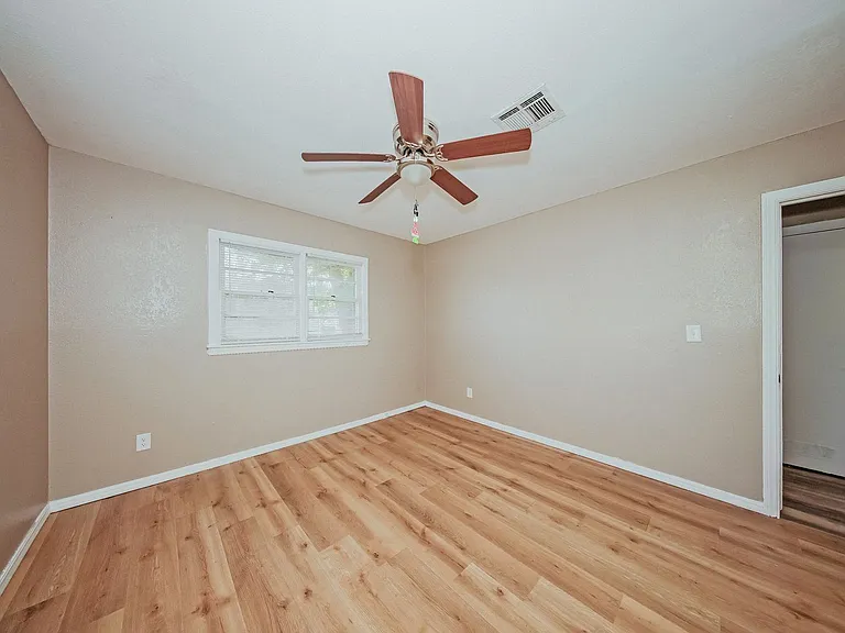2610 NW Lindy Ave — Photo 17