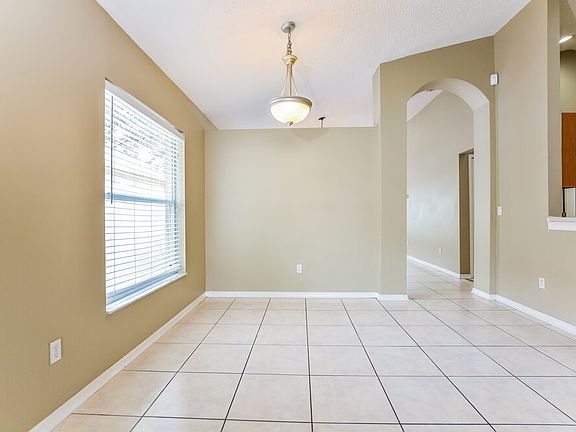 5th image of 2113 Carpathian Dr