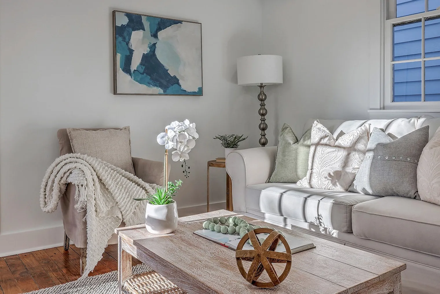 2 bed, 1.0 bath, $4,755 — Photo 2