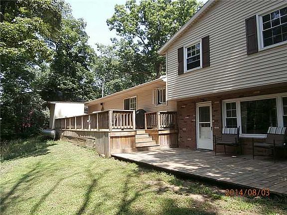 3rd image of 1946 Edgewood Dr