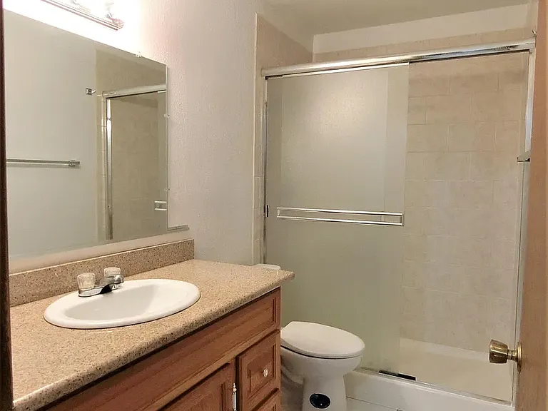 5842 NE 75th St #C107 — Photo 5