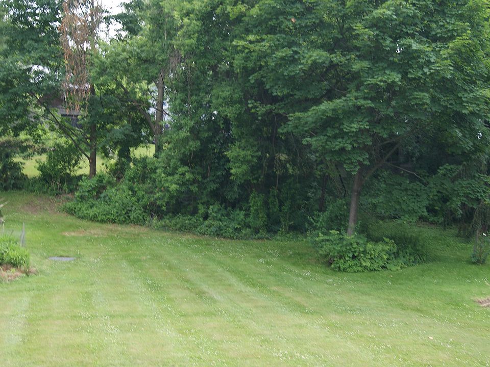 2nd image of 109 5th St