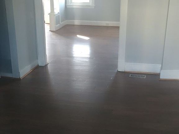 3rd image of 2530 Loyola Southway