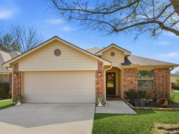 102 Golfview Ct, Montgomery, TX 77356