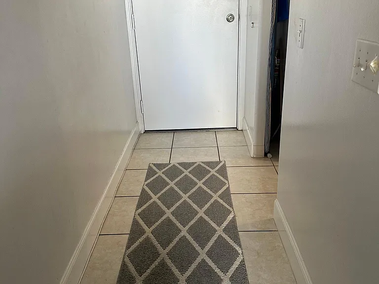 1215 Alexander St #1202 — Photo 22