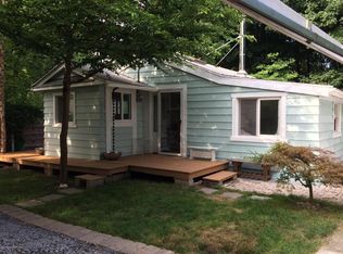 53 1/2 Highview Ave, Staten Island, NY 10301