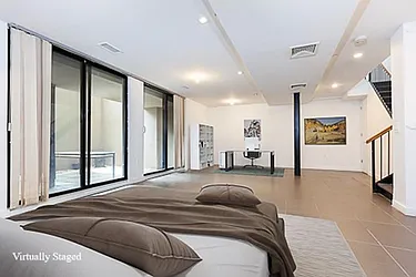 Rented by R New York