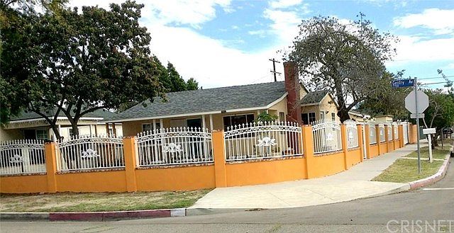 1st image of 7702 Gentry Ave