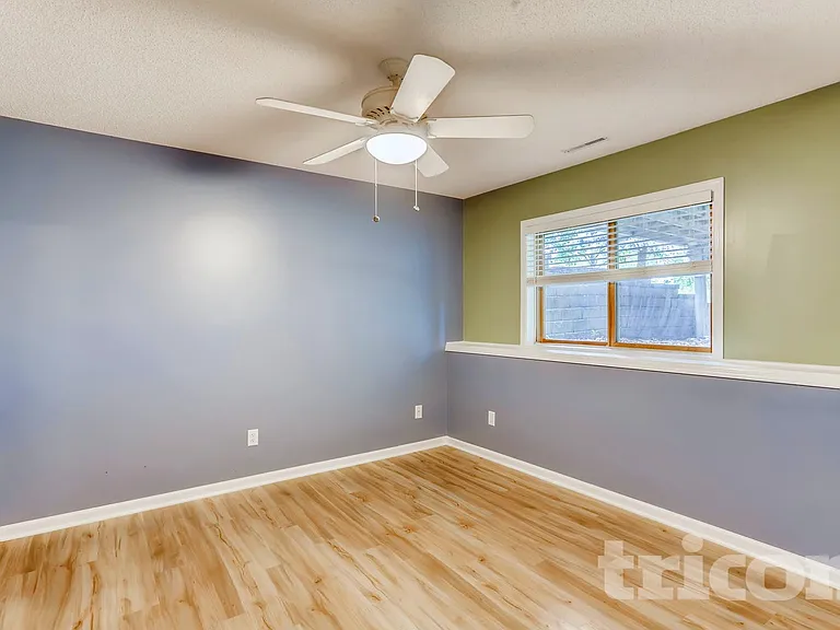 1259 Irvine Dr — Photo 10