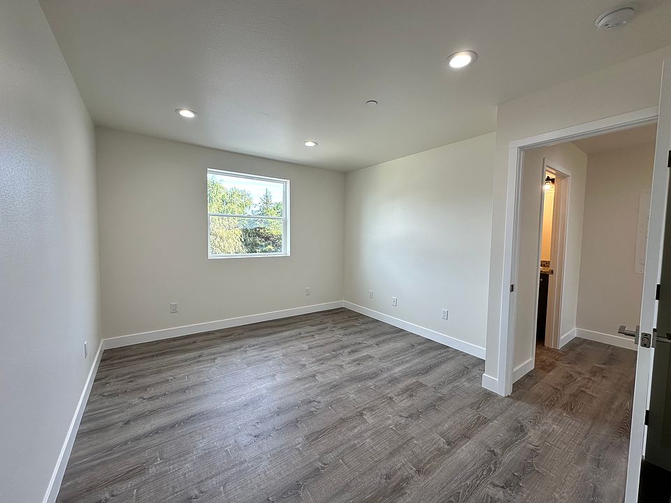 1st image of 545 C St #2