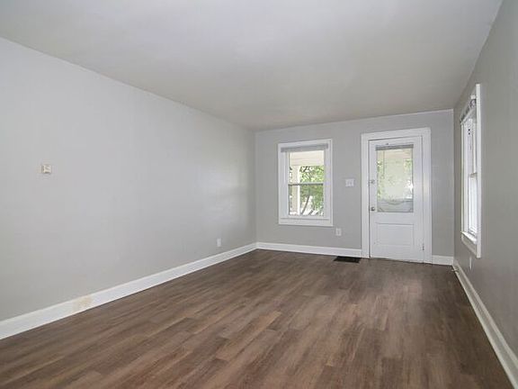 3rd image of 4935 W 11th St