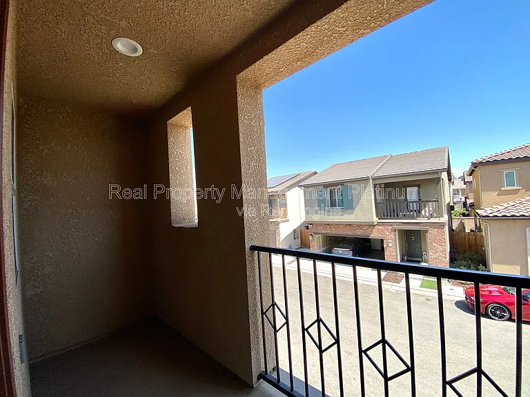 2534 Mustang Dr — Photo 33