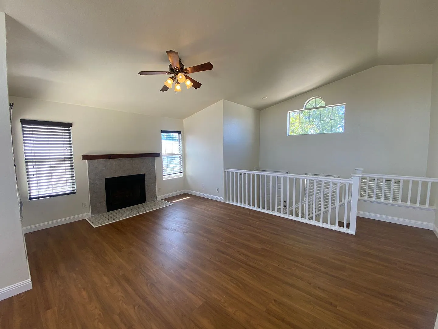 Coming Soon! Newly Renovated 4 Bedroom — Photo 2