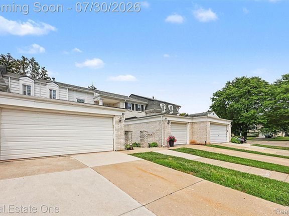 4th image of 99 Manor Way
