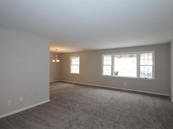 4th image of 6565 Yankee St
