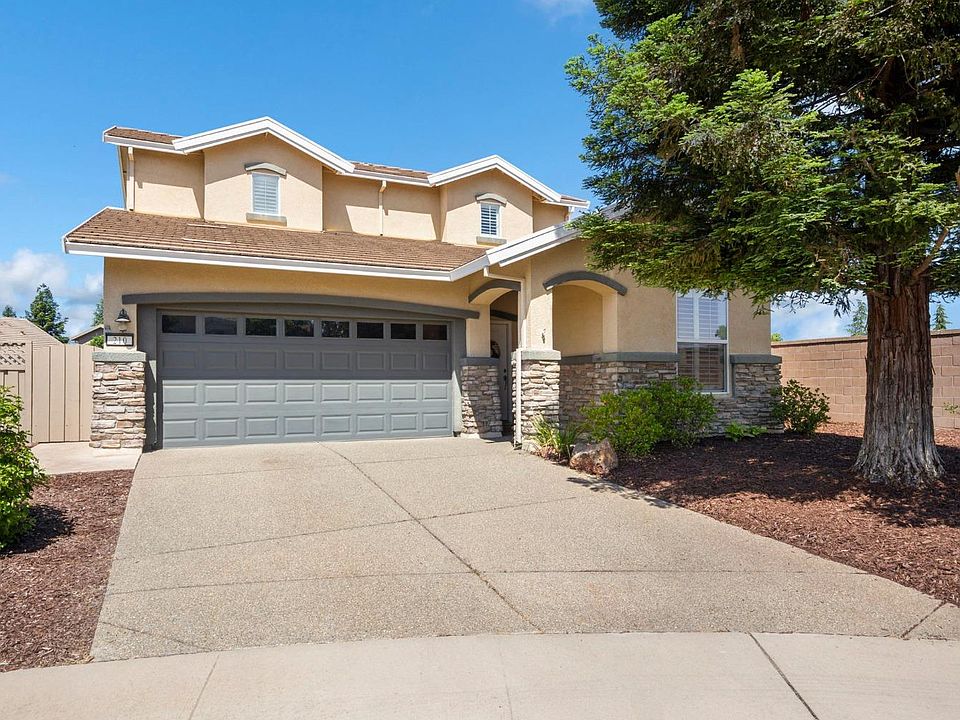 1st image of 210 Albion Ct
