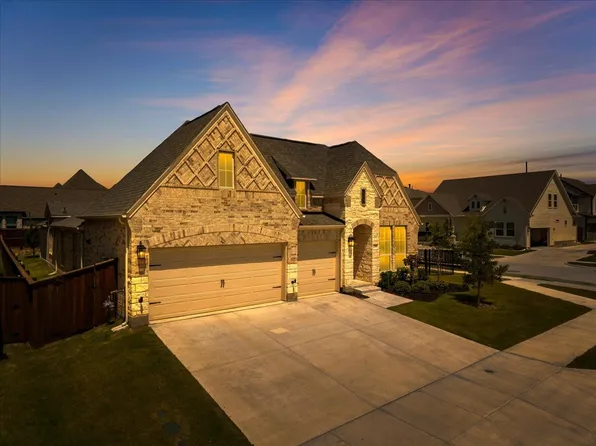 2100 Pleasant Run Ln, Fort Worth, TX 76008