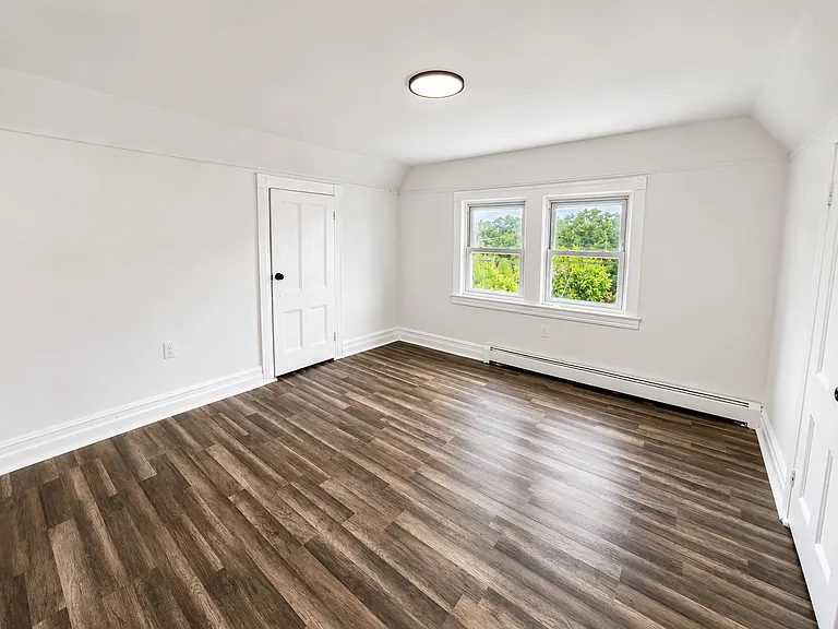 259 S 6th St #3 — Photo 6