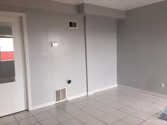 2nd image of 725 Gellert Blvd