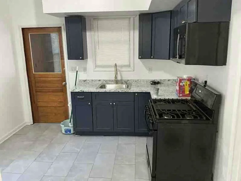 27 Evans St #1F — Photo 3