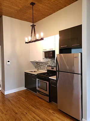 Rented by Signature Property Realty | media 26