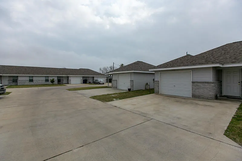 1 bed, 582 sqft, $1,031 — Photo 2