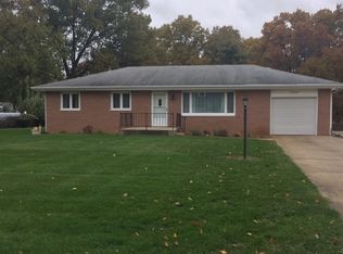 19043 Dresden Dr, South Bend, IN 46637