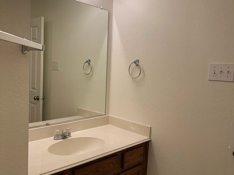 4512 Chris Dr — Photo 13
