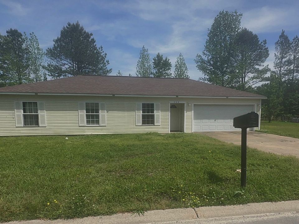 1st image of 208 Glenn Oak Dr