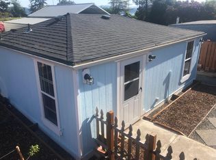 812 37th St #A, Anacortes, WA 98221