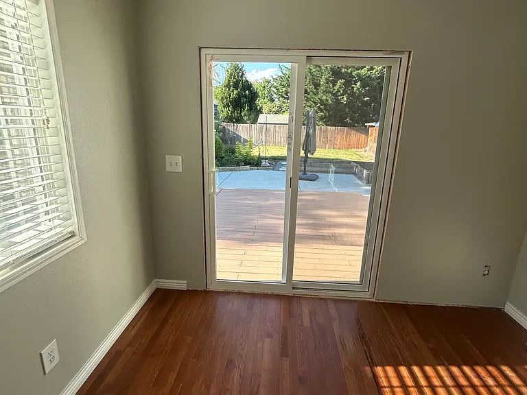 4801 W Irving St — Photo 21