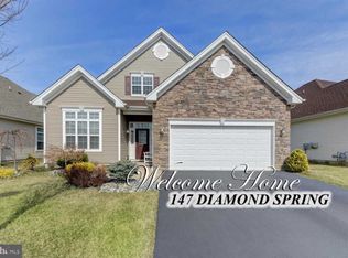 147 Diamond Spring Dr, Monroe Township, NJ 08831