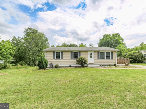 212 Three Cedars Ln, Fredericksburg, VA 22407