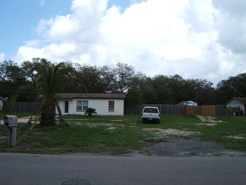1st image of 11107 N 51st St