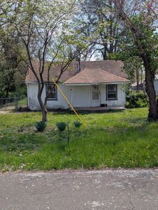 2136 W Central Street, Springfield, MO, 65802