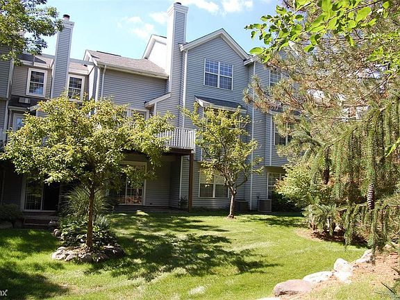 2nd image of 4326 Hillside Dr