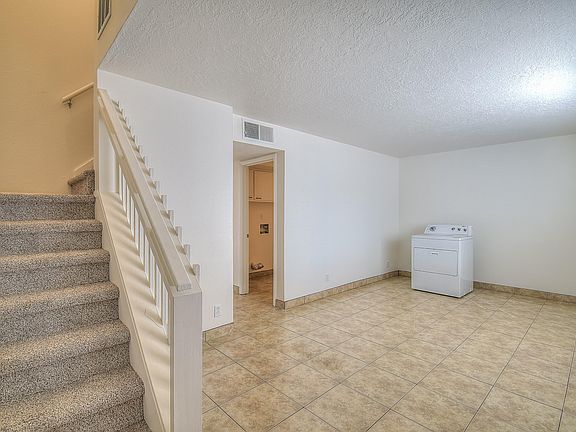 3rd image of 605 Grecian Ln NW