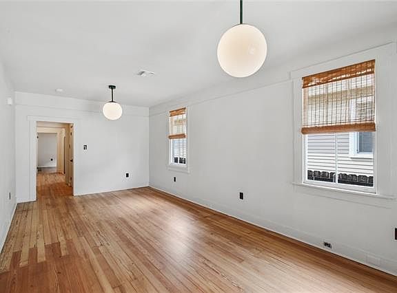 2nd image of 1531 Adams St