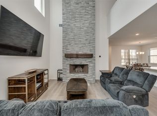 2329 Dolostone Dr, Aubrey, TX 76227