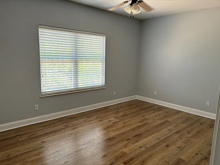 1406 Windcrest Ct — Photo 6