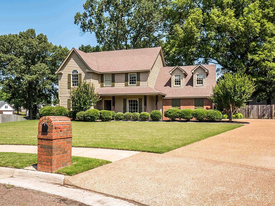 1st image of 340 Fairwoods Dr