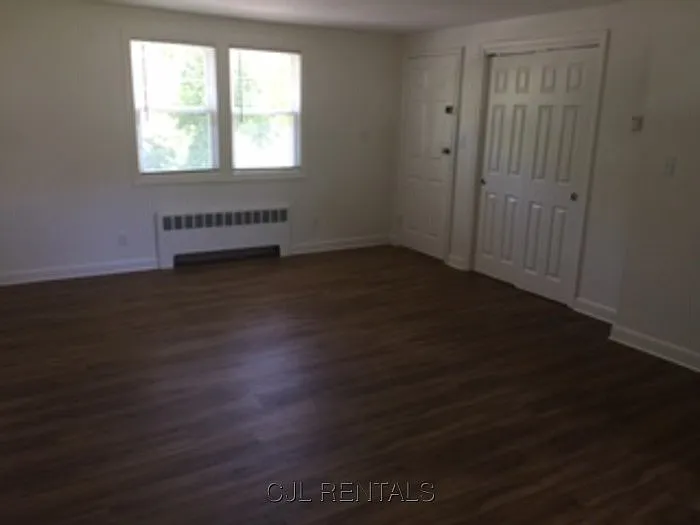 27 Evergreen Ave — Photo 5