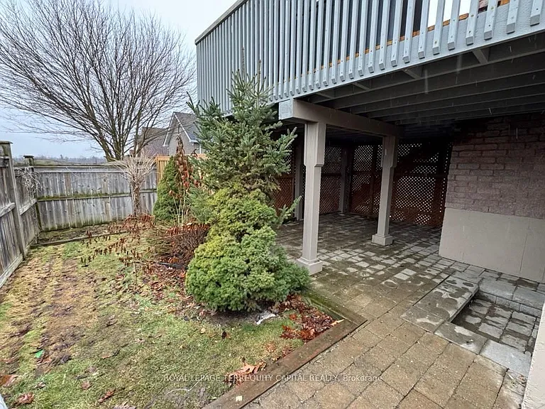 127 Birkhall Pl #LOWER — Photo 15