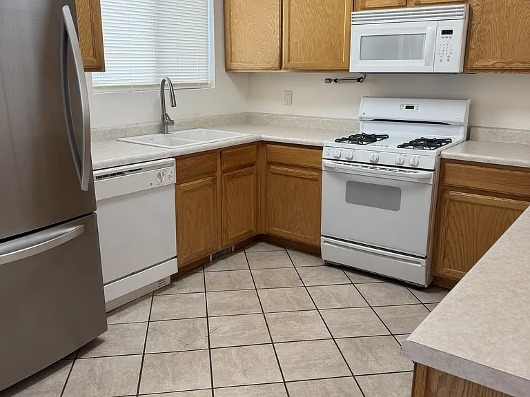 316 Trappers Pond Ct — Photo 2