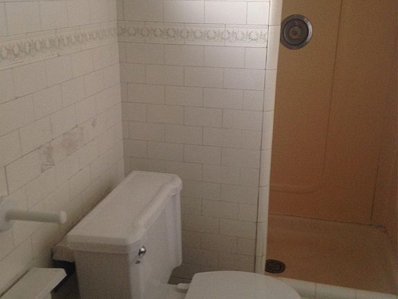 4th image of 131 Bryant St APT 8