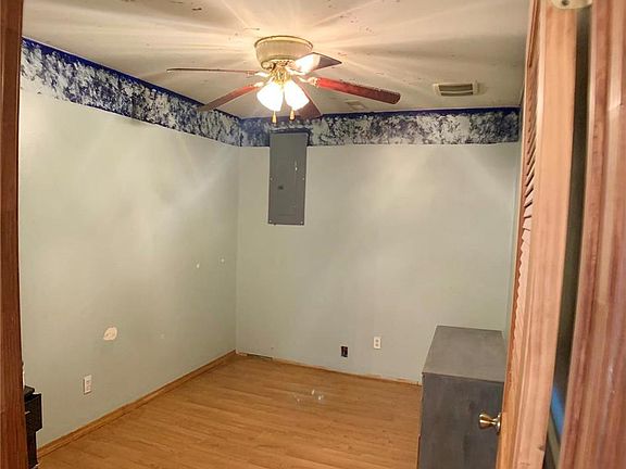 5th image of 207 W Colorado Ave
